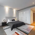 Dhh - Welcome To Your New Home With Splendid Interiors In City Walk Building 11B