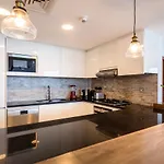 Hashtag Holiday Home - Spacious 2 Bedroom Apartment With Kids Room In Difc