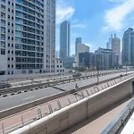 Stylish Studio With Tropical Fair In Dubai Marina