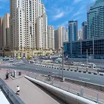 Stylish Studio With Tropical Fair In Dubai Marina