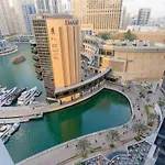 Luxfolio Retreats - Sweeping Marina View