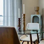Aya Boutique - Cozy 1Br Apartment With Panoramic City Views