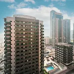 Luxury 1 Bedroom On Marina Walk, Sleeps 5, 1 Min To Metro