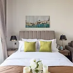 Frank Porter - Majestique Residence 2
