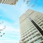 Oceanfront Escape: Stylish 1 Bedroom In Beachfront