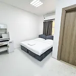 Karama Star Residence 2 - Home Stay