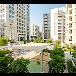 Exquisite 1-Bedroom With Pool Scenery In Dubai Creek Harbour