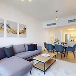 Bay Central - Enticing Two Bedroom