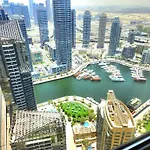 Amazing Marina View Luxury Apartment