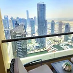 Amazing Marina View Luxury Apartment
