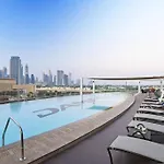 Luxurious Stay, Downtown, The Signature, Dubai Mall Street