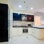 Luxurious Stay, Downtown, The Signature, Dubai Mall Street