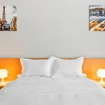 Spacious Studio With Dubailand Charm
