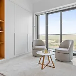 Spacious Studio With Dubailand Charm
