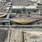 Luxury 2-Bed Flat, Prime Location, Burj View & World Highest Running Track