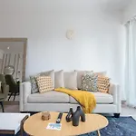 Relaxing 1-Bedroom With Stunning View Of A City Skyline In Downtown