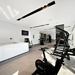 Vayk - Refined & Trendy 1-Bedroom In Downtown Dubai