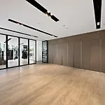 Vayk - Refined & Trendy 1-Bedroom In Downtown Dubai