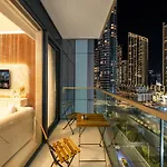1Br Downtown I Steps To Fountain & Dubai Mall
