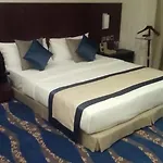 Raviz Center Point Hotel