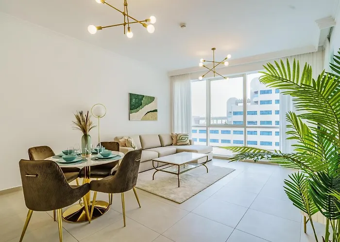 Beautifully Furnished 1Br-Dubai Eye View And Private Beach Access
