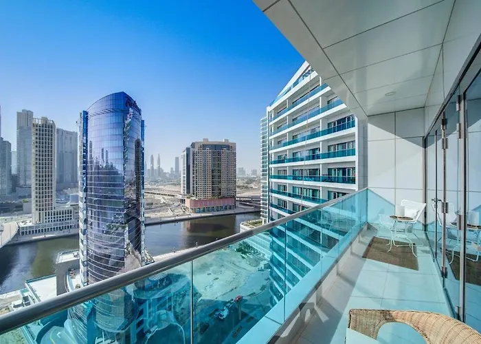 Canal View L Stylish & Spacious