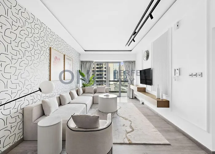 Luxurious 1-Bedroom Apartment With Spectacular Views