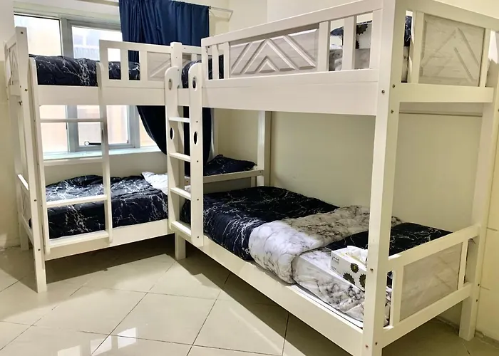Rest N Ramble Hostel Near Adcb Metro Station