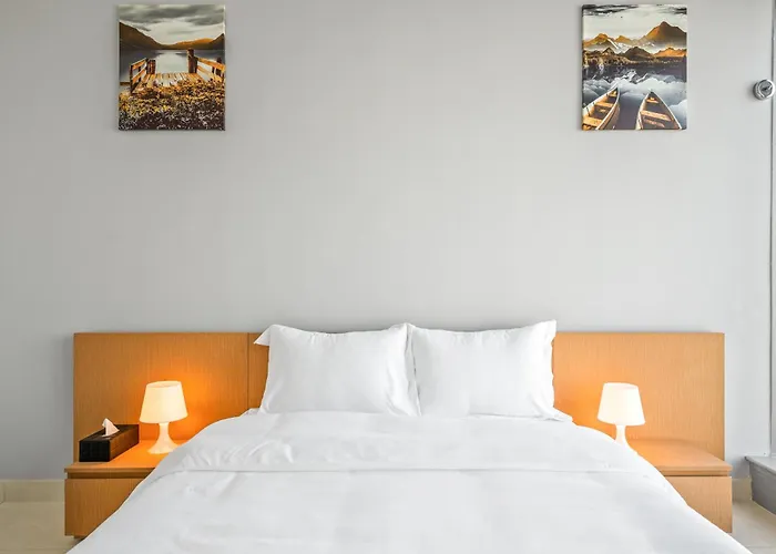 Cozy And Sunny Apartment In Dubailand