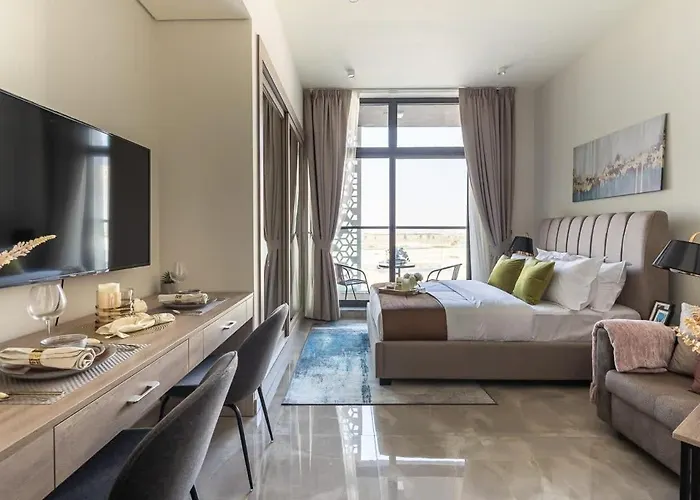 Frank Porter - Majestique Residence 2