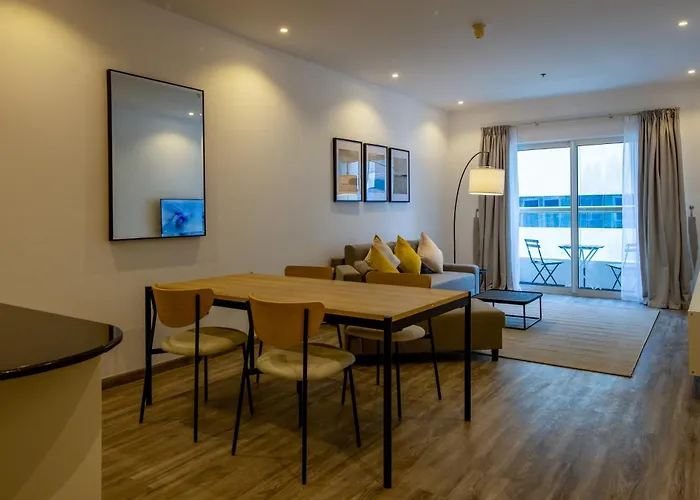 Deluxe - Dubai Marina - 52Floor