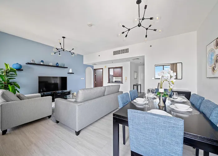 Amazing Marina View Luxury Apartment