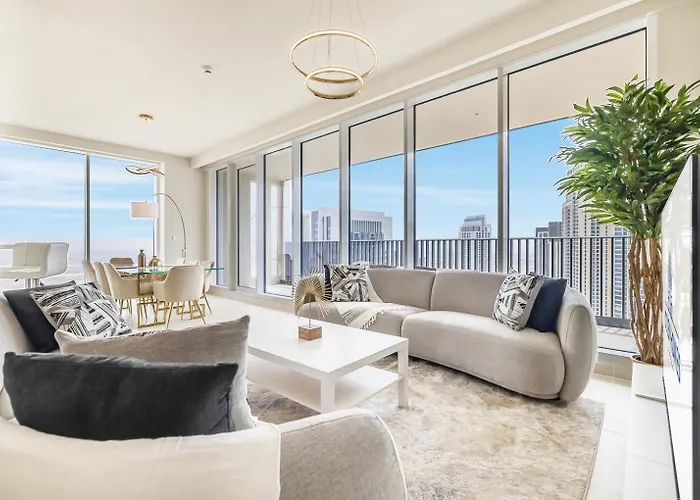 Modern Home On 33Rd Floor In Dubai Creek