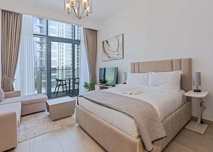 Studio Apartment Near Al Quoz Pond Park