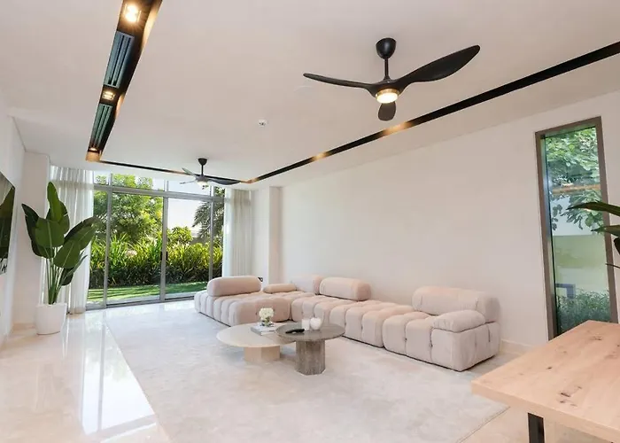 Dubai Hills - Modern 5 Bedroom Expansive Villa By Tlre Holiday Homes