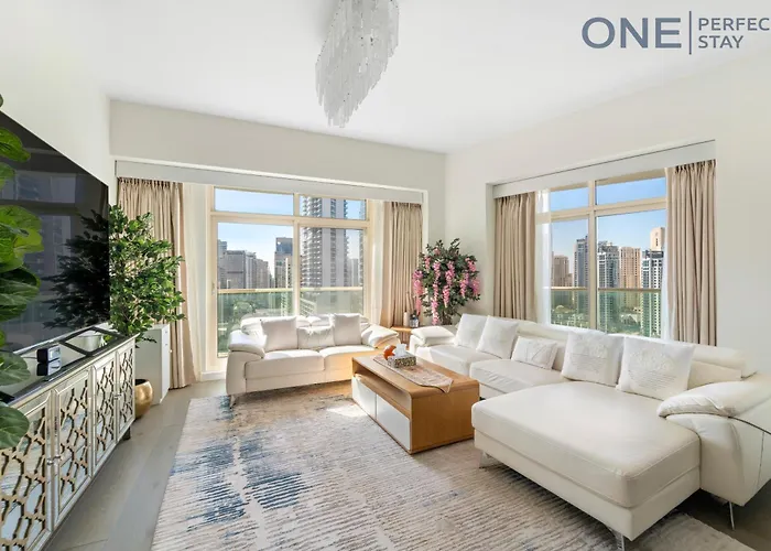 Amazing 3Br Apartment With Maid Room In Marina With Pool & Gym