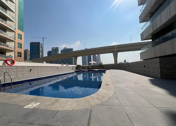 Stylish 1 Bedroom Canal View, Near Beach And Metro Station