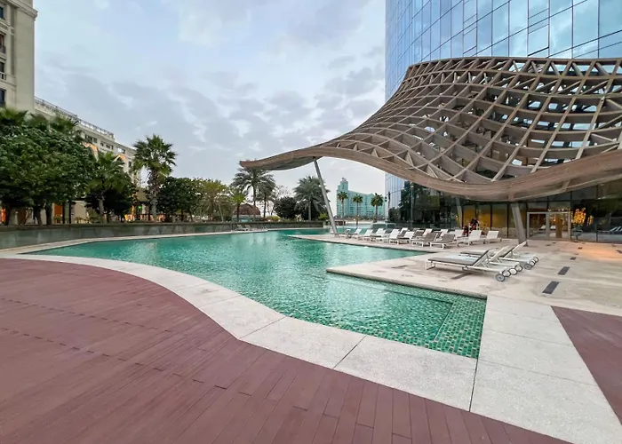 Palazzo Versace Luxury Living - 1Br Apt