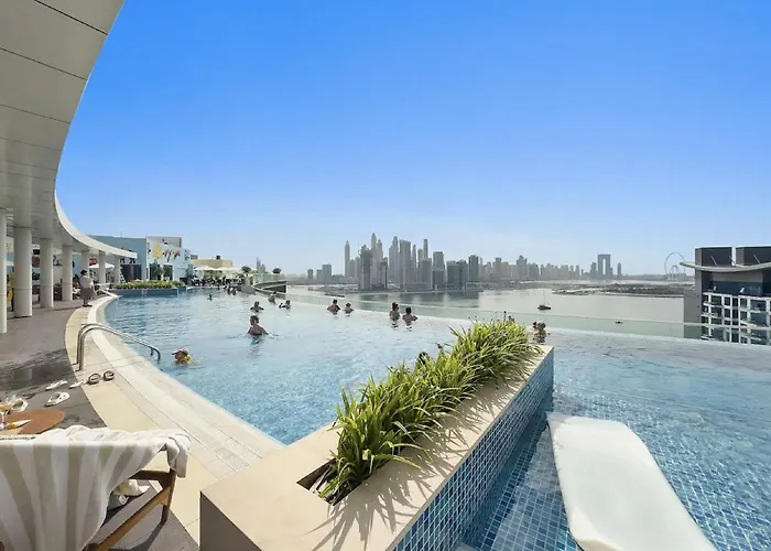 Palm Jumeirah - Luxe Infinity Pool I Direct Beach Access