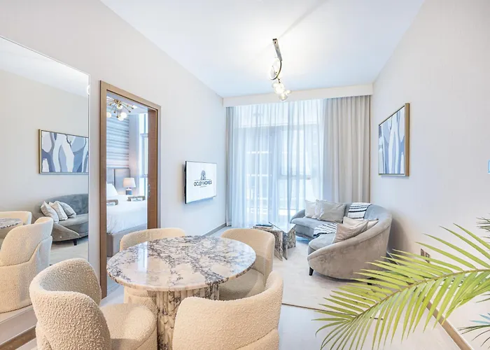 Elegantly Furnished Missoni Home With Canal Views