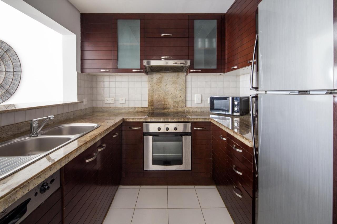 Frank Porter - Marina Tower Appartement