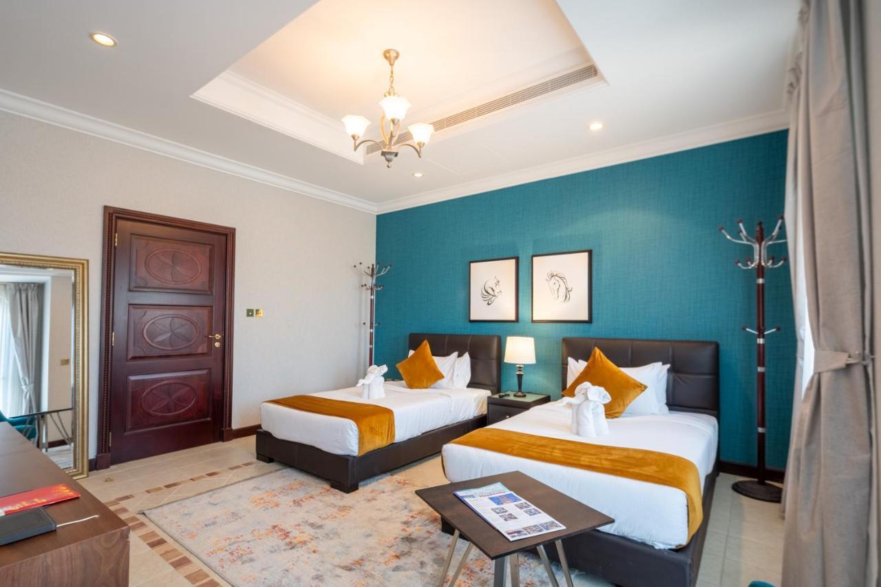 The S Holiday Homes - Luxurious 5 Bedrooms At Palm Jumeirah With Private Swimming Pool And Private Beach Access Dubái