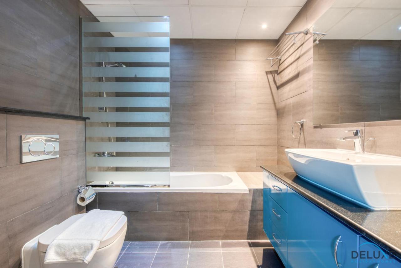 Apartamento Lovely 2br At Dec Tower 2 Marina By Deluxe Homes Dubái