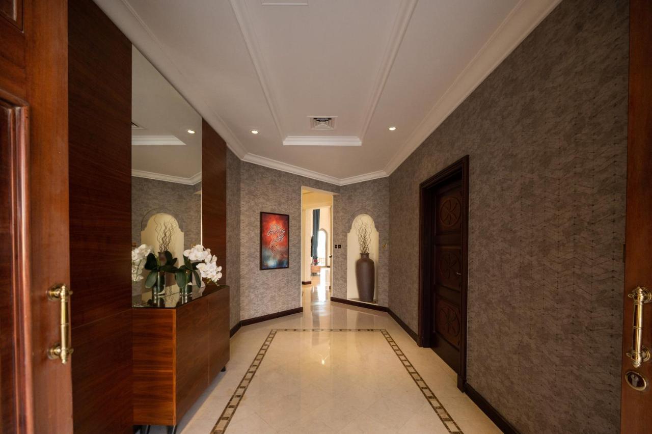 Villa The S Holiday Homes - Luxurious 5 Bedrooms At Palm Jumeirah With Private Swimming Pool And Private Beach Access Dubái