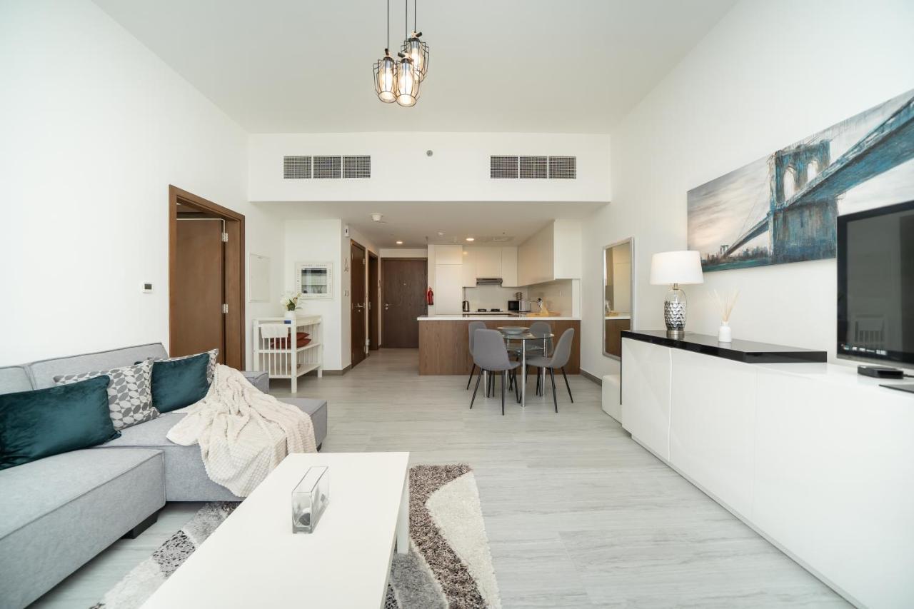 Higuests - Chic In Jvc With Panoramic City Views *