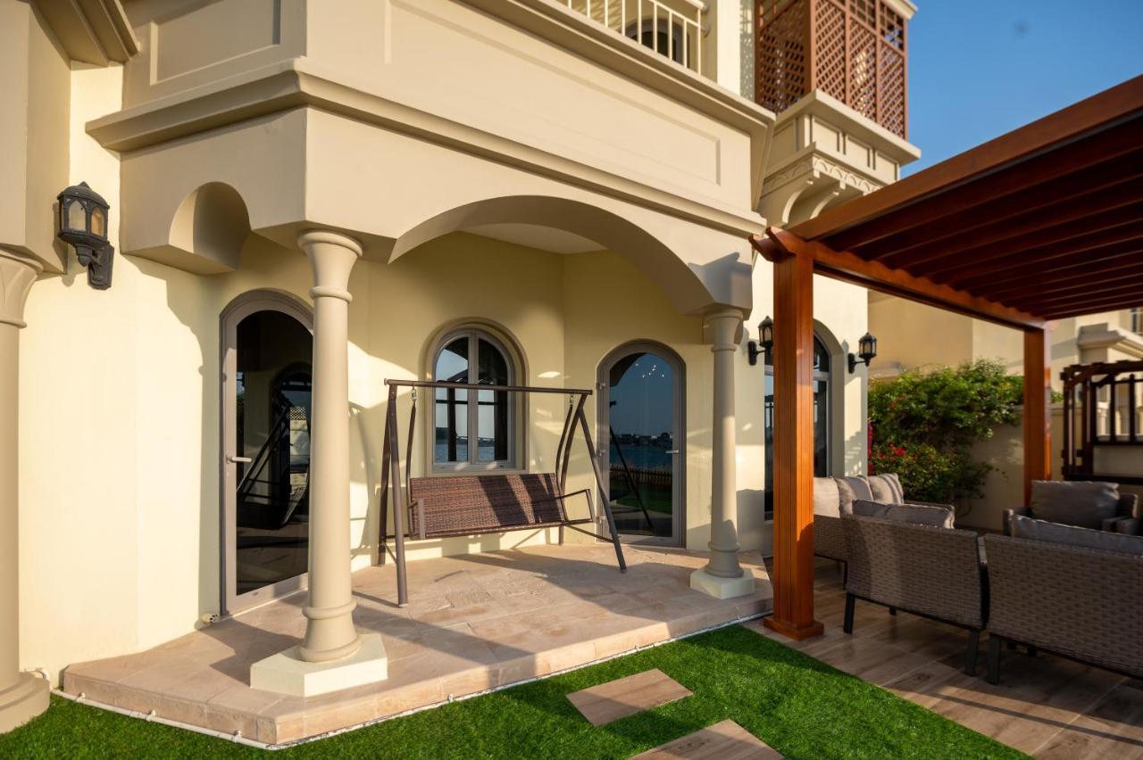 The S Holiday Homes - Luxurious 5 Bedrooms At Palm Jumeirah With Private Swimming Pool And Private Beach Access Dubái