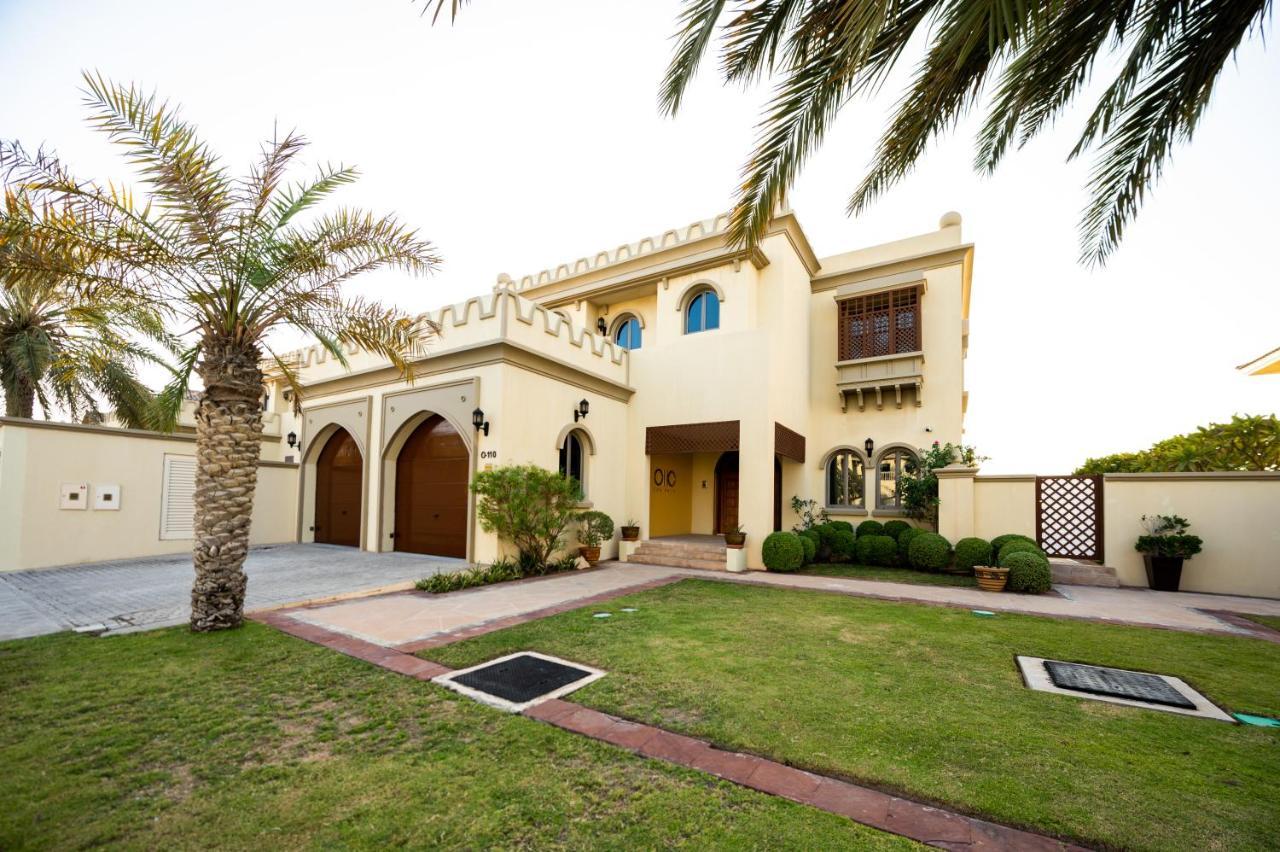The S Holiday Homes - Luxurious 5 Bedrooms At Palm Jumeirah With Private Swimming Pool And Private Beach Access Villa Dubái