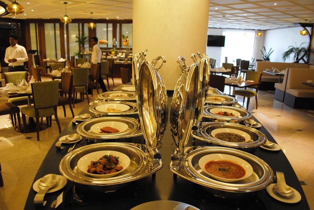 Hotel Raviz Center Point 4*