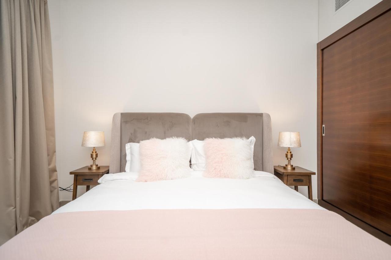 Luton - Sparkle Towers, Marina 20ab 7 Apartamento