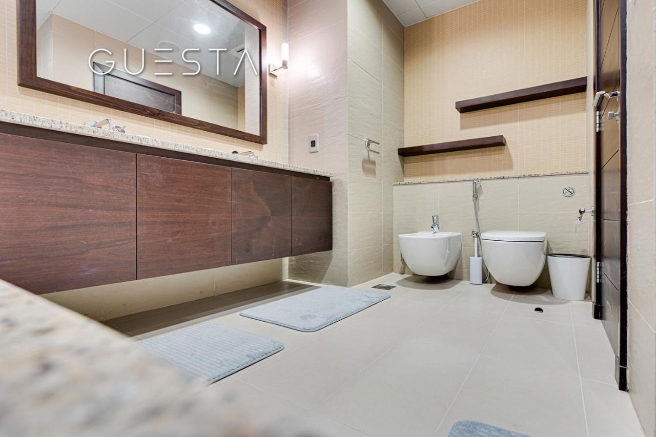 Tiara Residences, Free & Pool Access Apartamento
